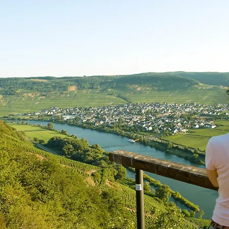 Alexanderhof Gasthof 4*