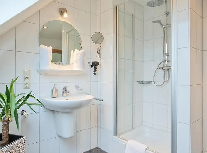 Gaestehaus Alexanderhof 4*